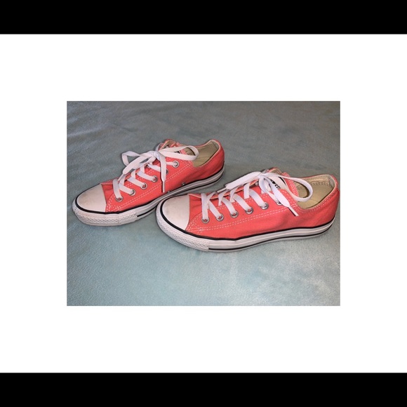 Converse - Picture 2 of 5